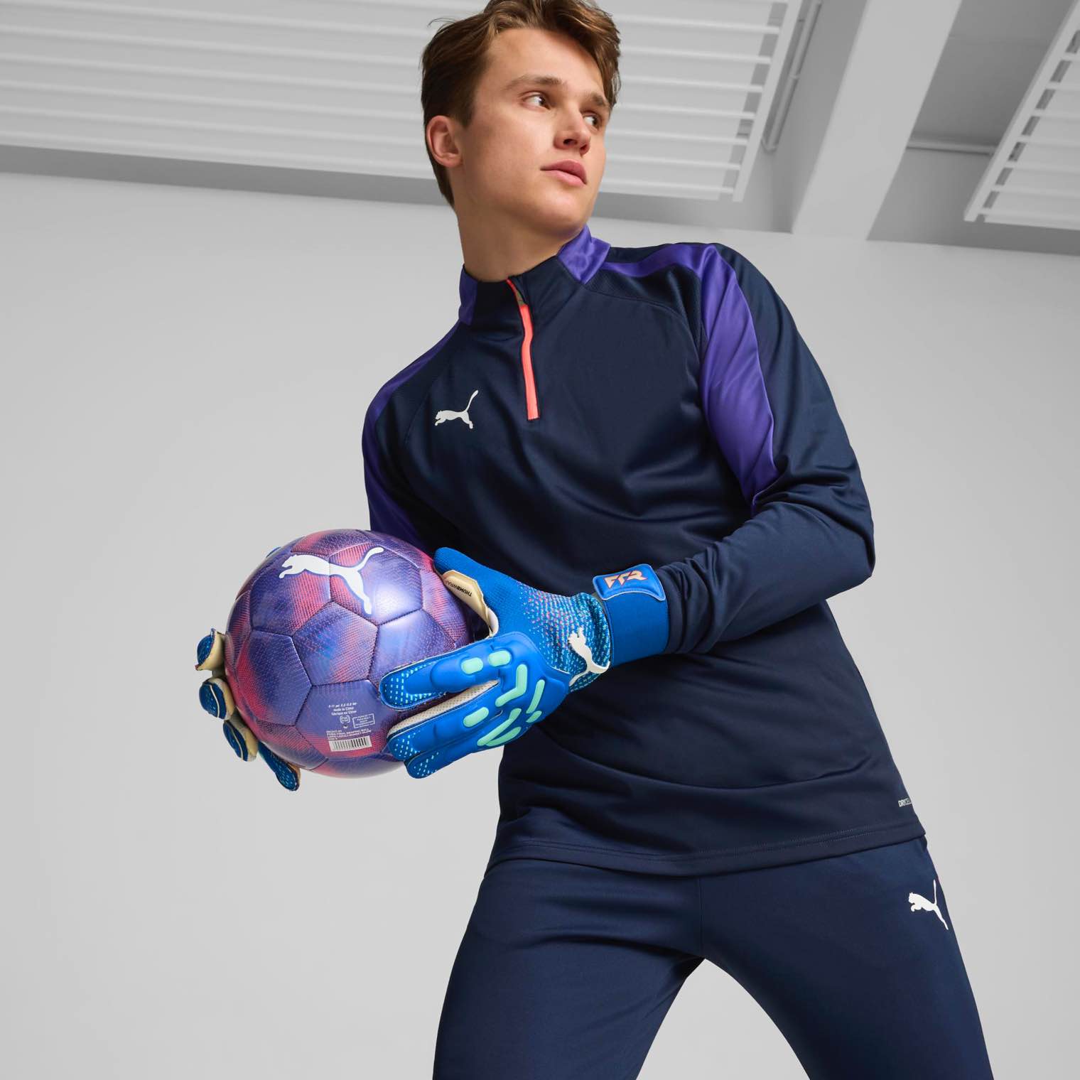 PUMA FUTURE Pro Hybrid Goalie Gloves Puma