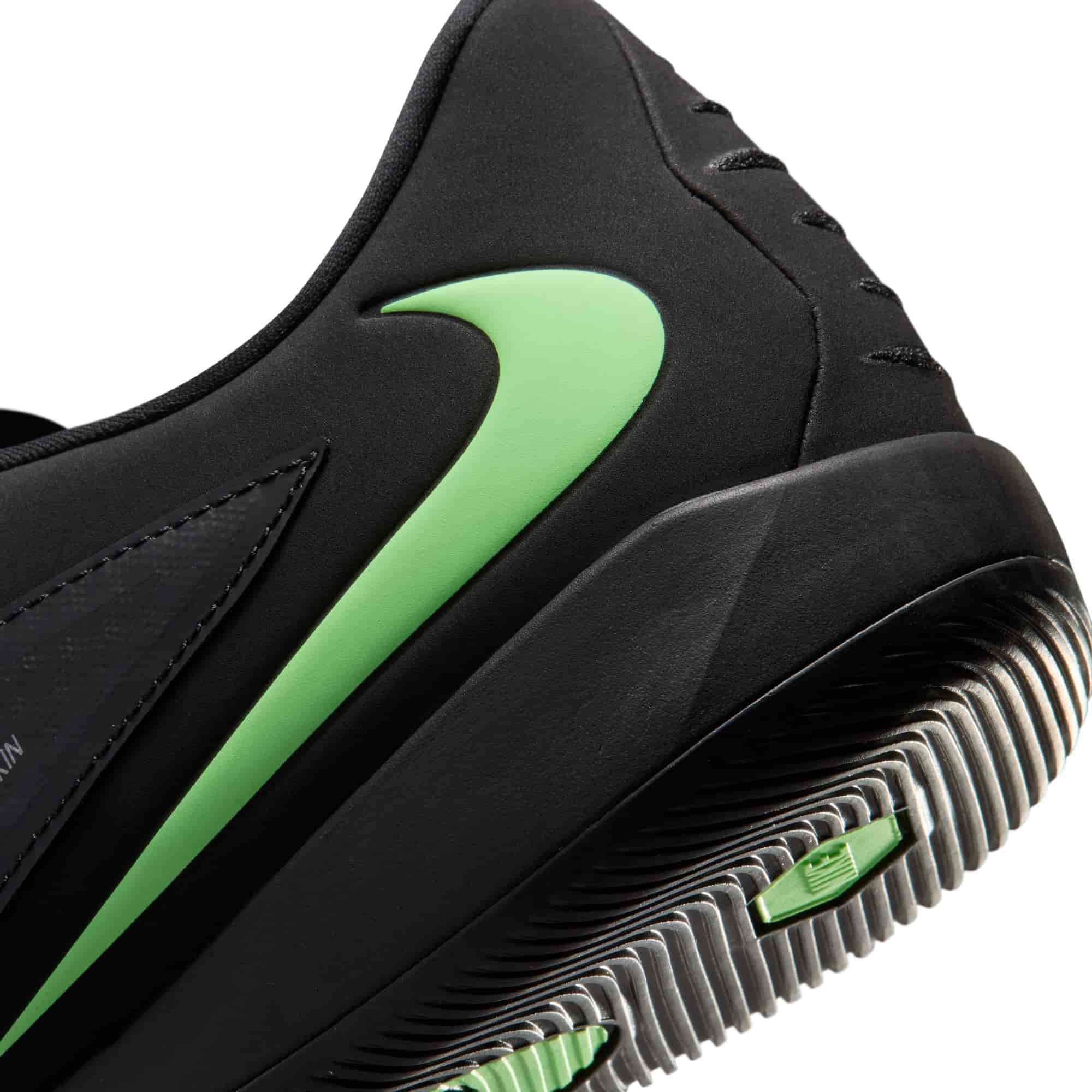 Nike Phantom 6 Low Academy IC Indoor / Futsal Nike