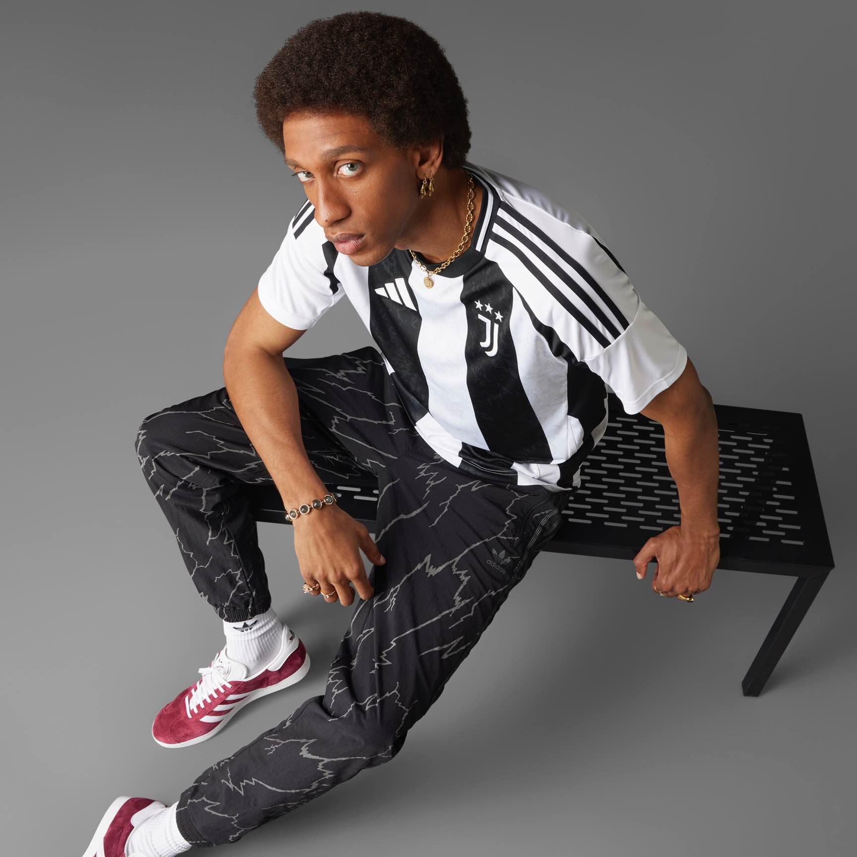 Juventus 24/25 Home Jersey Licensed Jerseys adidas