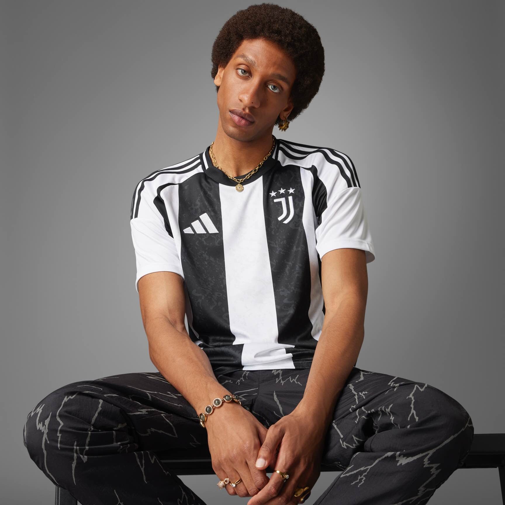 Juventus 24/25 Home Jersey Licensed Jerseys adidas