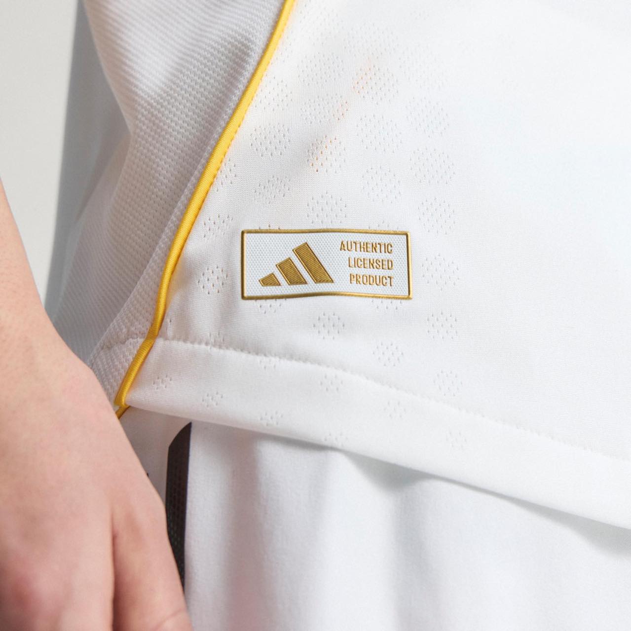 Real Madrid 25/26 Home Authentic Jersey Official Jerseys adidas