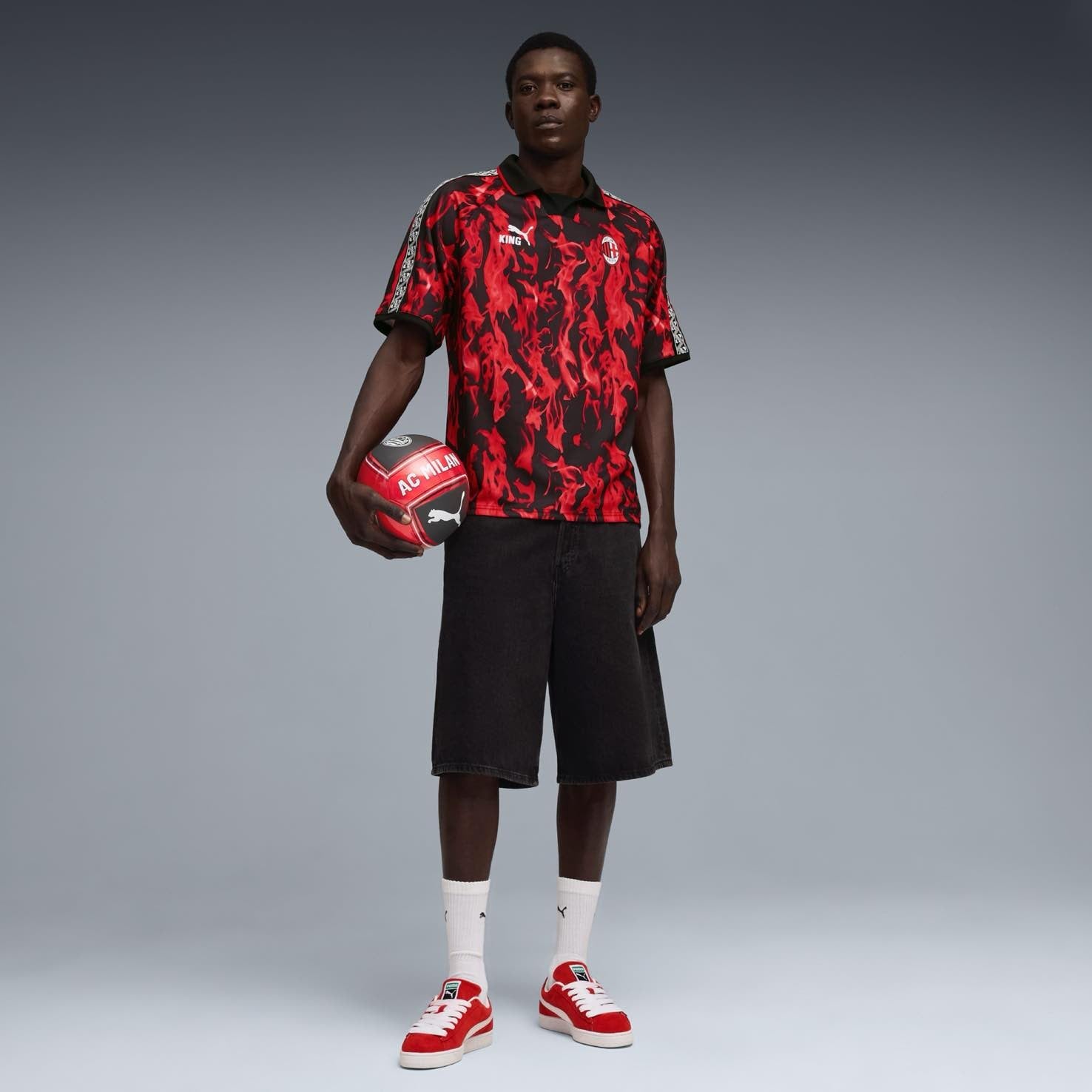 AC Milan KING Retro Jersey Official Jerseys PUMA 