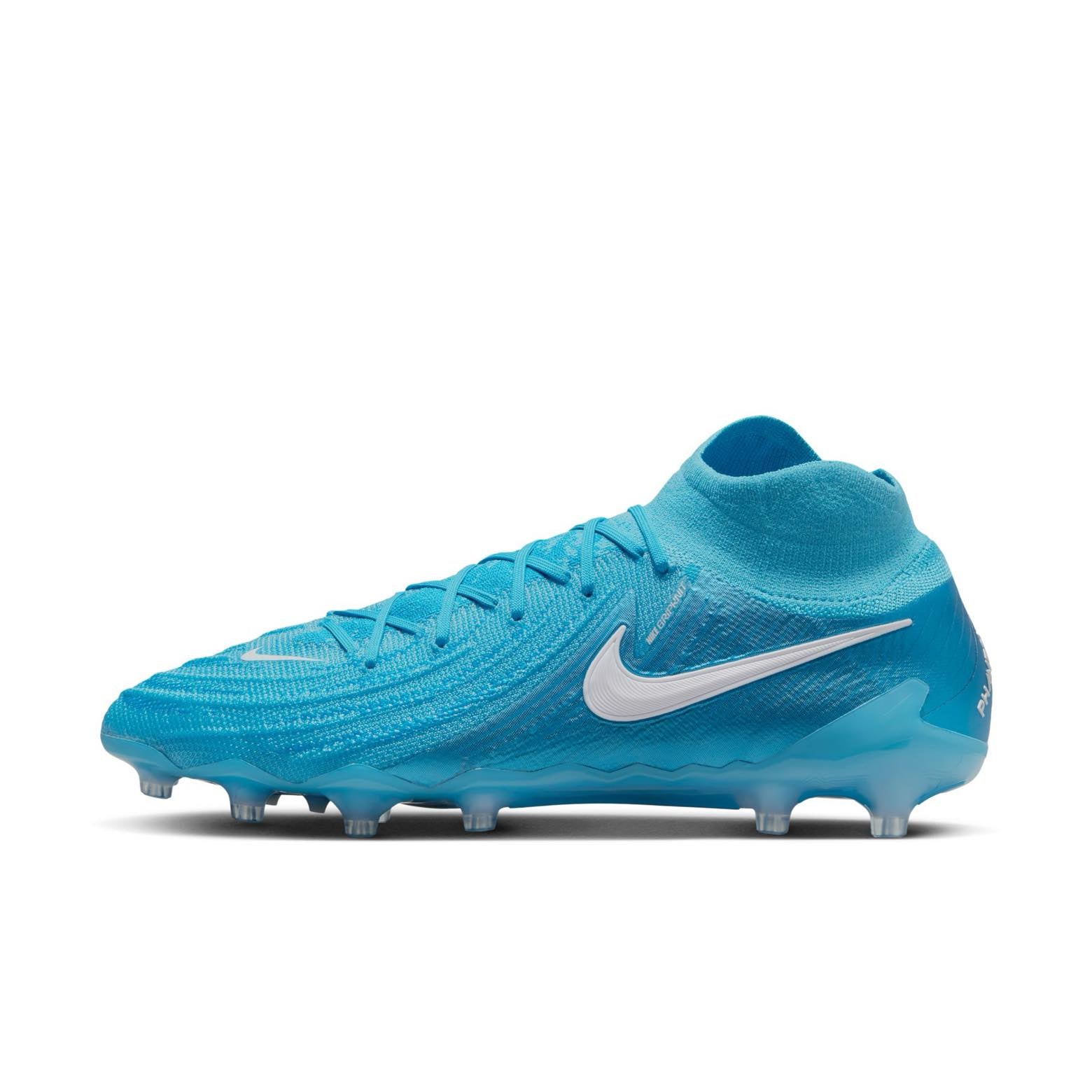 Nike Phantom Luna 2 Elite AG for elite performance on artificial grass