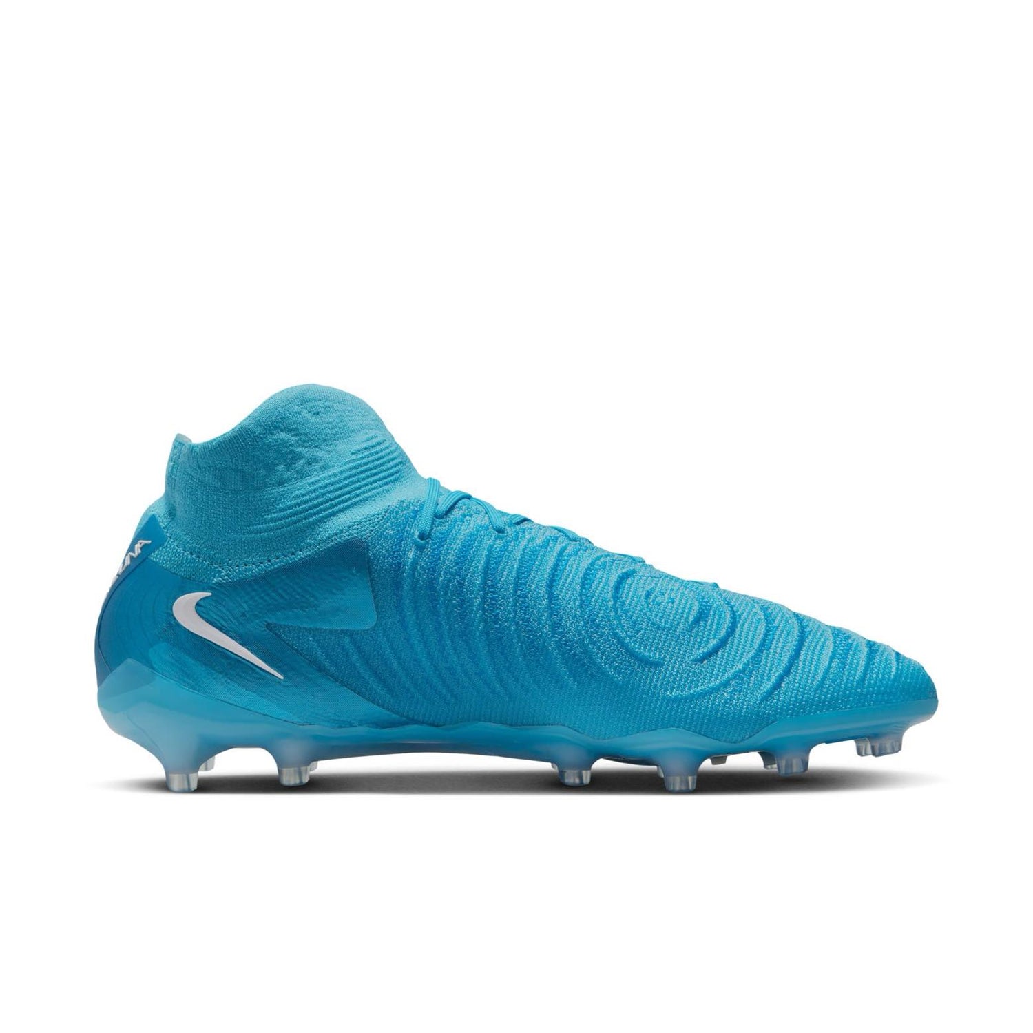 Nike Phantom Luna 2 Elite AG for elite performance on artificial grass